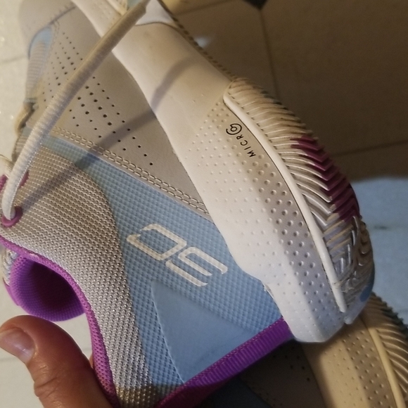 Under armour ICDATSC30 shoes. - Picture 11 of 11